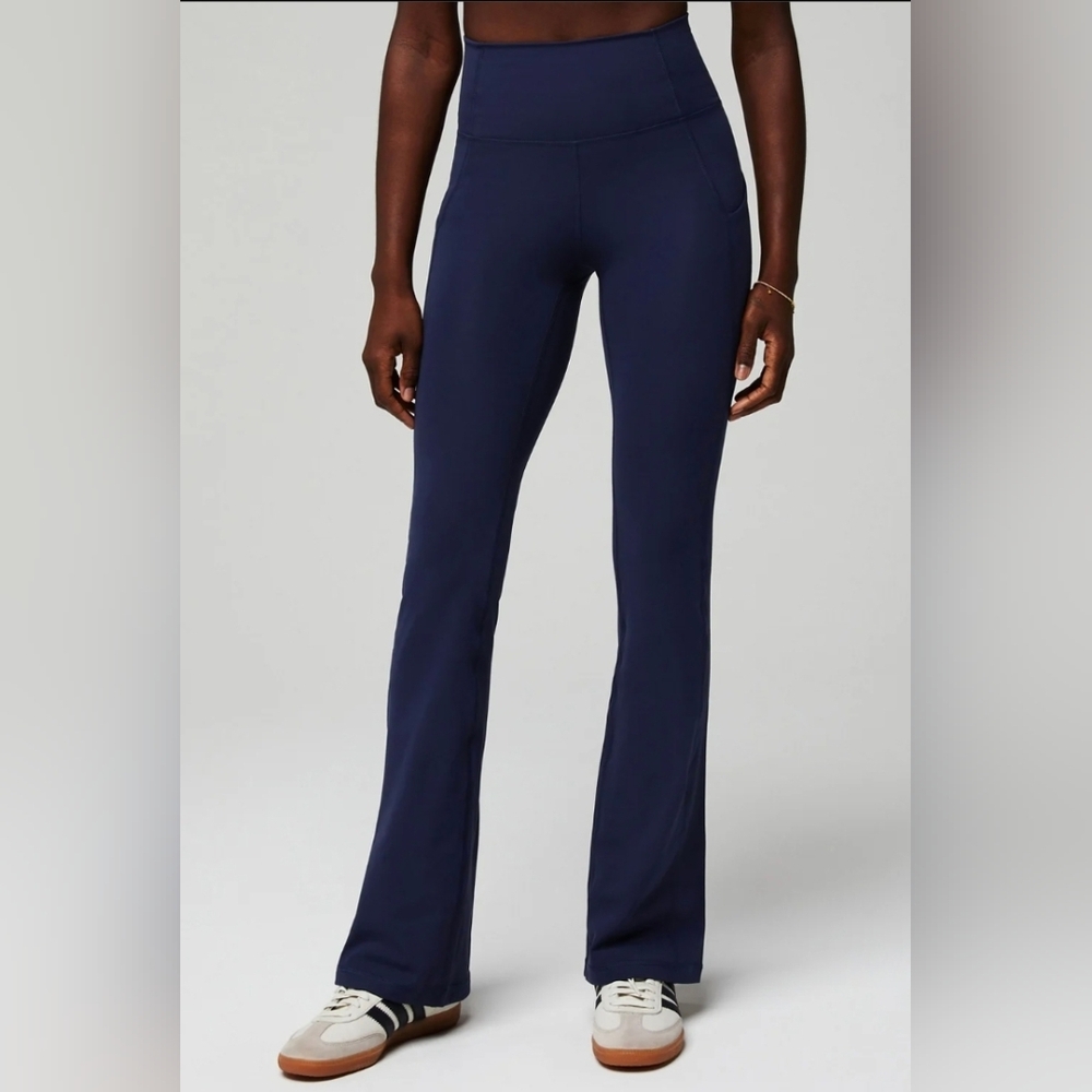 NWT - Oasis PureLuxe High-Waisted Pocketed Kick Flare - M Tall